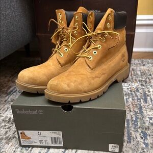 Timberland Men's Wheat Nubuck Boots Size 11 6” Classic Waterproof very good cond